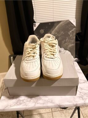 Nike Air Force 1 07 White Gum